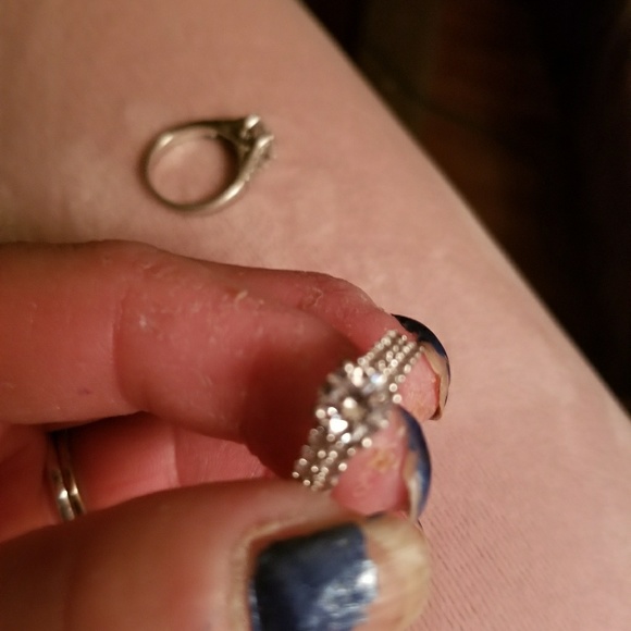 Cubic zirconia ring - Picture 1 of 1